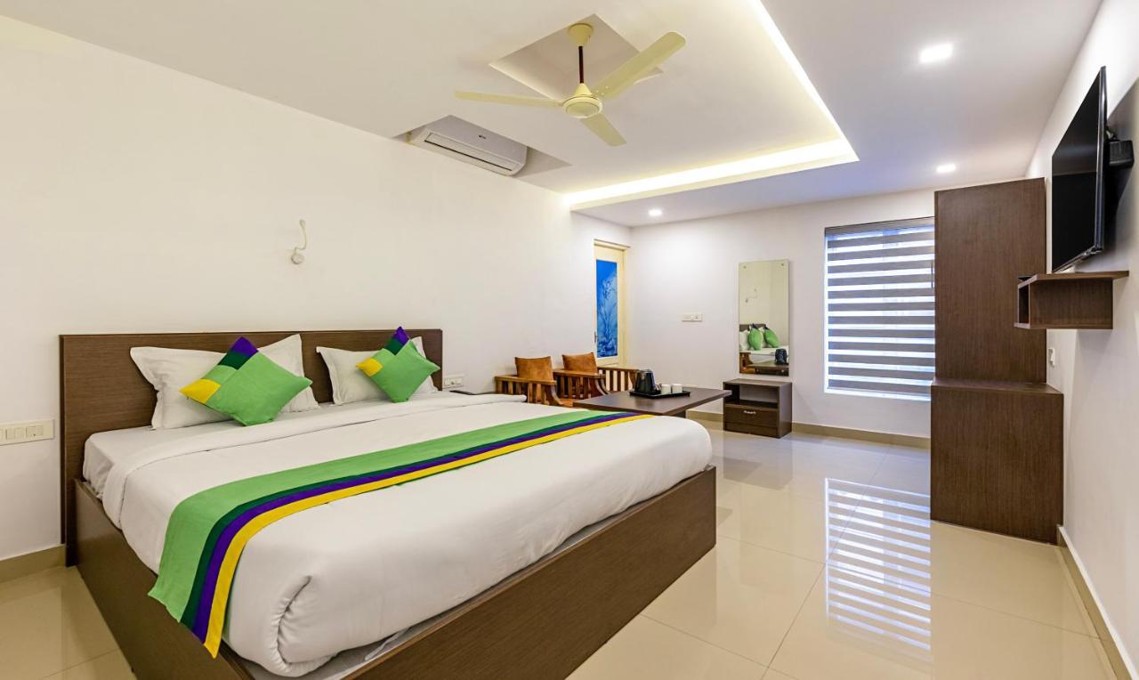 Hotel Treebo Trend Airport Avenue Plaza Cochin Airport à Kochi Extérieur photo