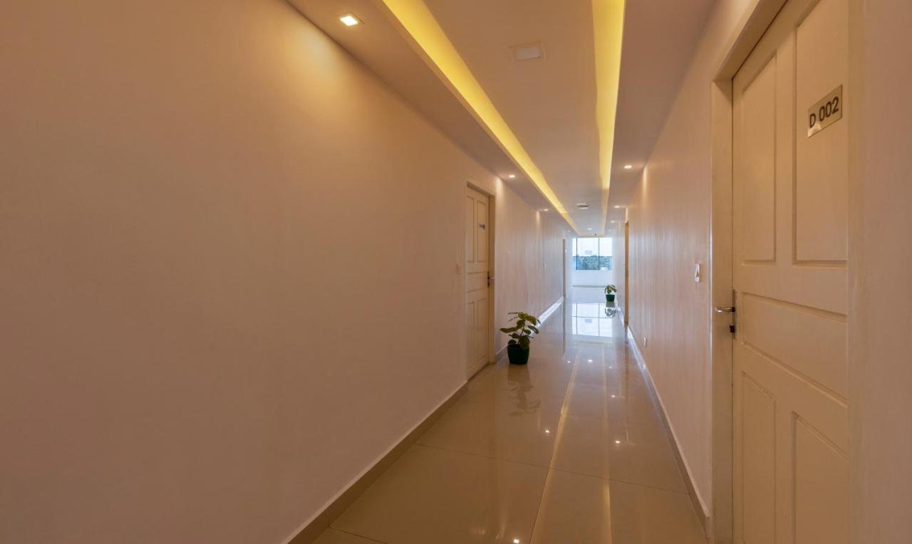 Hotel Treebo Trend Airport Avenue Plaza Cochin Airport à Kochi Extérieur photo